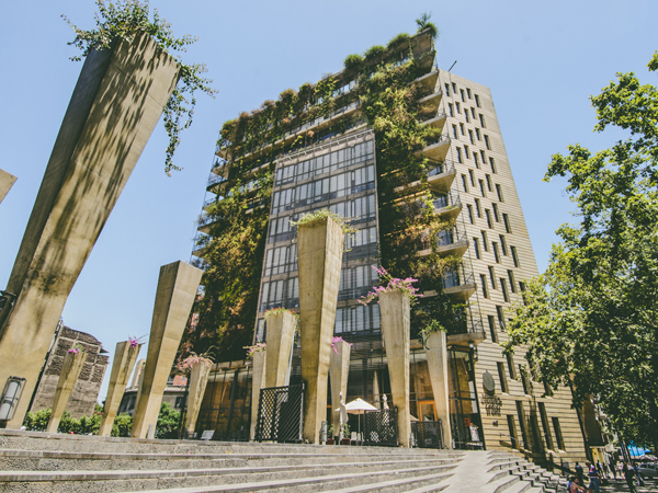 Fotografía de las afueras del ex edificio del MBA