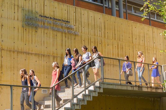 Fotografía del Instituto de Sociología, Escuela de Trabajo Social, Facultad de Ciencias Sociales