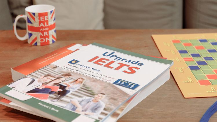 Fotografía de libro IELTS